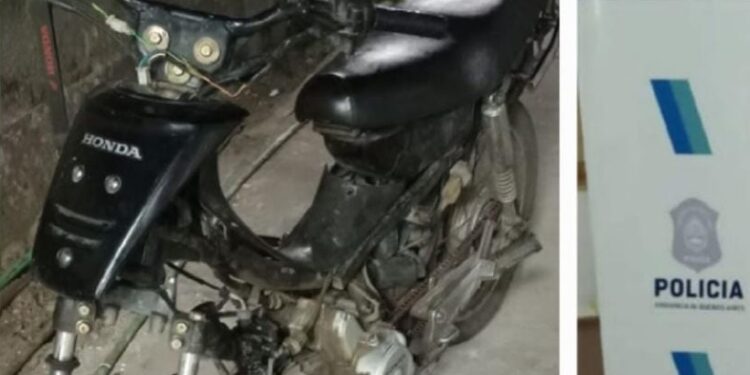 DEMORADOS LUEGO DE NEGARSE A DETENER LA MARCHA DE LA MOTOCICLETA EN LA CUAL CIRCULABAN. 1 DEMORADOS LUEGO DE NEGARSE A DETENER LA MARCHA DE LA MOTOCICLETA EN LA CUAL CIRCULABAN.