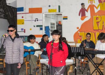 MÚSICA EN BANDADA EN EL CENTRO JUVENIL