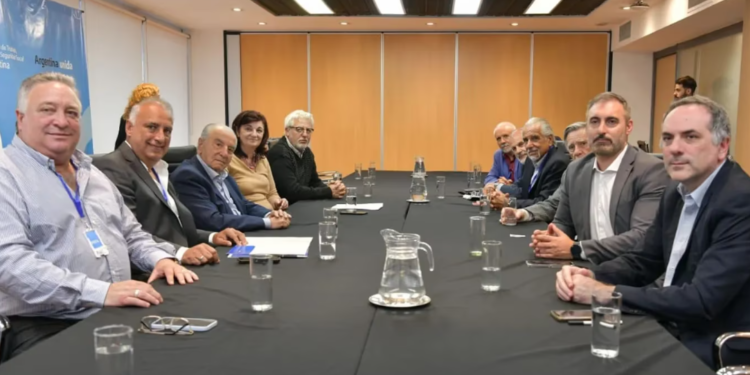 SE FIRMÓ LA REVISIÓN DE LA PARITARIA MERCANTIL