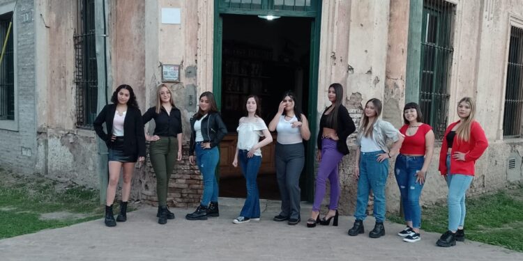 LAS POSTULANTES A EMBAJADORAS DE LA FIESTA DEL CABALLO