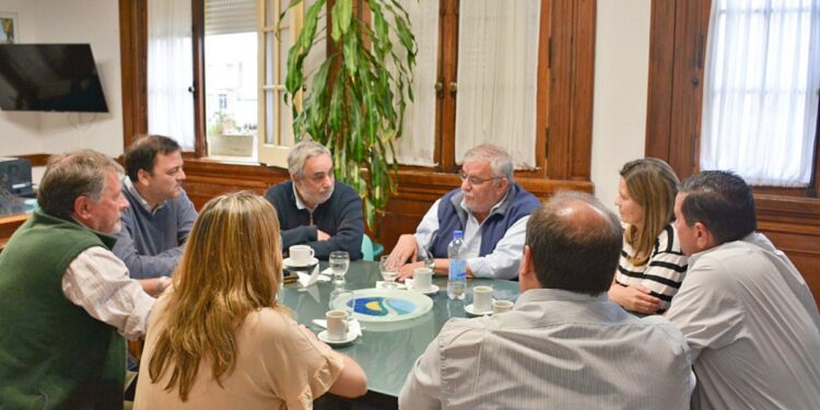 LOS INTENDENTES VUELVEN A RECLAMAR  POR LA AUTOVÍA R5