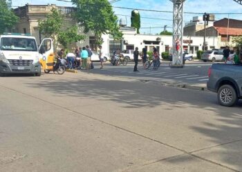 MENOR DE 14 AÑOS CONDUCIA MOTO. LO ACOMPAÑABA UN NIÑO DE 7. CHOCARON