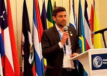 CESAR MUÑOZ RECIBIO UN DOCTORADO HONORIS CAUSA  EN UNA CUMBRE MUNDIAL EN MEXICO