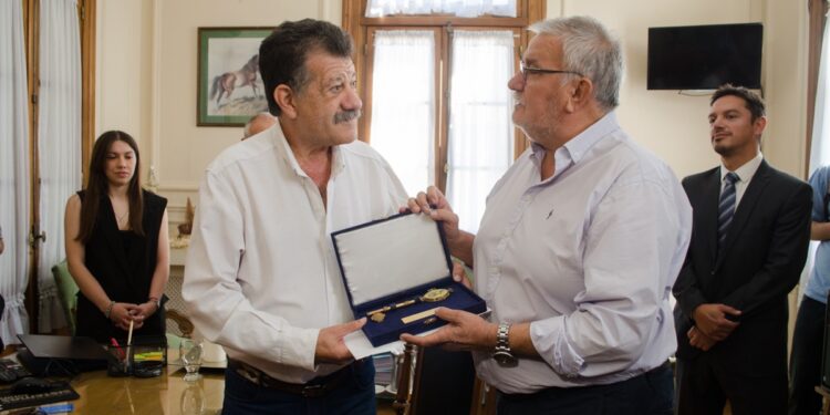 SE REALIZÓ LA FIRMA DEL ACTA DE TRASPASO DE LA ADMINISTRACIÓN MUNICIPAL