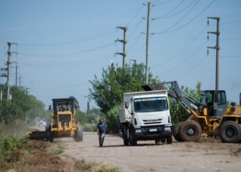 MAESTROS ARGENTINOS. EL MUNICIPIO COMENZO TAREAS DE LIMPIEZA