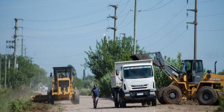 MAESTROS ARGENTINOS. EL MUNICIPIO COMENZO TAREAS DE LIMPIEZA