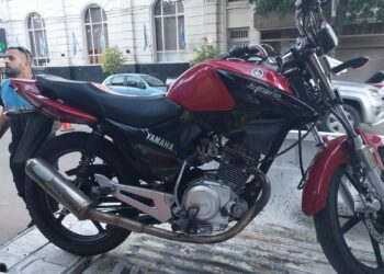 LOGRARON RETENER LA MOTO DE UN CONDUCTOR CON VARIAS INFRACCIONES