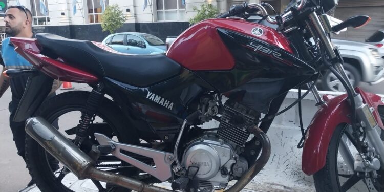 LOGRARON RETENER LA MOTO DE UN CONDUCTOR CON VARIAS INFRACCIONES