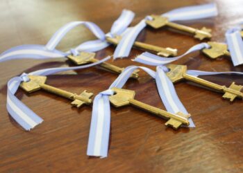 ENTREGARON LLAVES A LOS 29 INGRESANTES A LAS 6 RESIDENCIAS ESTUDIANTILES DE BRAGADO