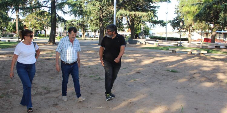 BARENGHI RECORRIO ESPACIOS PUBLICOS DONDE SE REALIZAN TRABAJOS MUNICIPALES 1 BARENGHI RECORRIO ESPACIOS PUBLICOS DONDE SE REALIZAN TRABAJOS MUNICIPALES