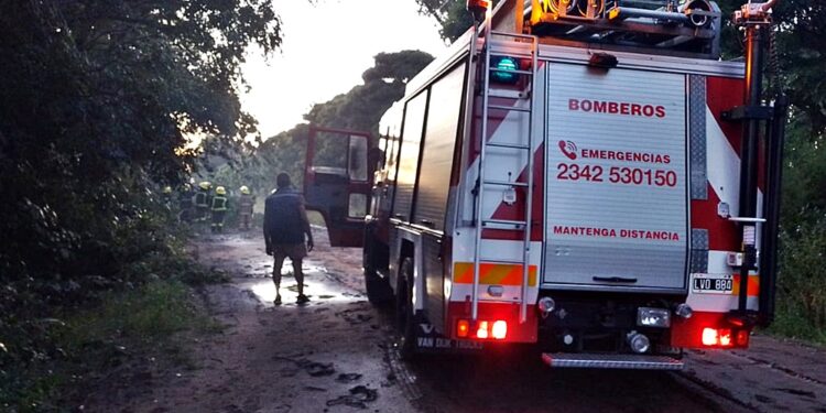 LA TORMENTA DE ESTE JUEVES OCASIONO DAÑOS EN MECHITA. TAMBIEN UN HERIDO 1 LA TORMENTA DE ESTE JUEVES OCASIONO DAÑOS EN MECHITA. TAMBIEN UN HERIDO
