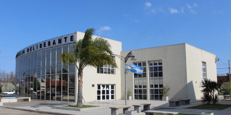 HCD: RECLAMAN POR PEDIDOS DE INFORME NO RESPONDIDOS 1 LA LIBERTAD AVANZA DE BRAGADO EXPLICO SU POSICION SOBRE EL PRESUPUESTO DE BARENGHI