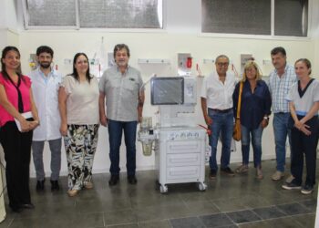 NUEVA MESA DE ANESTESIA EN EL HOSPITAL. DONO LA COOPERADORA