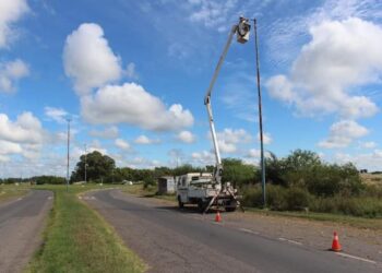 ES UNA BUENA NOTICIA. RECAMBIO DE LUMINARIAS EN R. 46