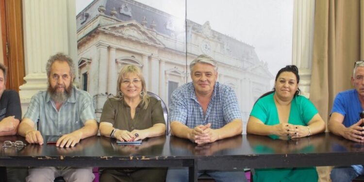 ANUNCIO DE ACTIVIDADES CULTURALES DE LA MUNICIPALIDAD EL FIN DE SEMANA DE CARNAVAL