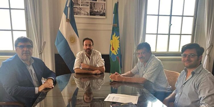 PEREGRINACION AL MINISTERIO. EL INTENDENTE SE REUNIO CON EL MINISTRO DE ECONOMIA DE LA PROVINCIA