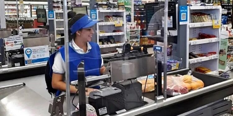 BUENA NOTICIA. SE FIRMÓ LA REVISIÓN DE LA PARITARIA MERCANTIL.-