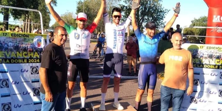 SIGUE LA COMPETENCIA CICLÍSTICA “REVANCHA DE LA DOBLE BRAGADO”