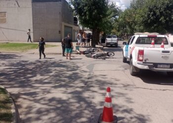 CHOCARON DOS MOTOS. UNA DE LAS VÍCTIMAS QUEDO INTERNADA