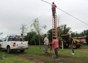 DESPUÉS DE 10 DIAS VOLVIÓ LA ENERGÍA ELÉCTRICA A OLASCOAGA
