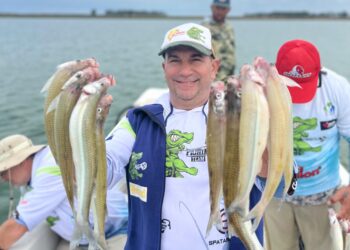 VISITAMOS LAGUNA CUERO DE ZORRO, EL QUE QUIERE PESCADO QUE SE MOJE…