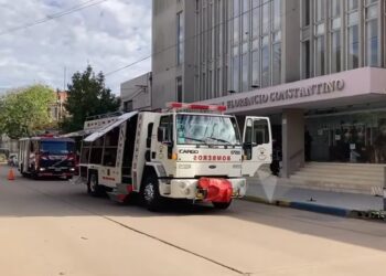 ALERTA A BOMBEROS POR HUMO EN EL TEATRO CONSTANTINO: SITUACION CONTROLADA