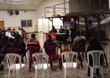 ESCUELA DE CADETES PARA LOS FUTUROS BOMBEROS VOLUNTARIOS DE BRAGADO