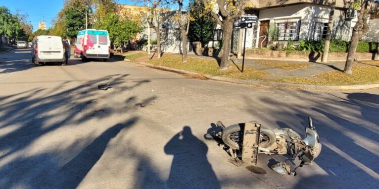 RESULTO HERIDO EN ACCIDENTE DE MOTO Y SE HALLA EN UTI EN JUNIN 1 RESULTO HERIDO EN ACCIDENTE DE MOTO Y SE HALLA EN UTI EN JUNIN