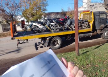 TRASLADO DE VEHÍCULOS SECUESTRADOS EN MECHITA PARA REALIZAR REFORMAS EN EL DESTACAMENTO