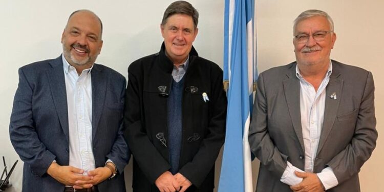 VICENTE GATICA RECIBIO A VARIOS JEFES COMUNALES DE LA PROVINCIA EN EL MINISTERIO DE SEGURIDAD