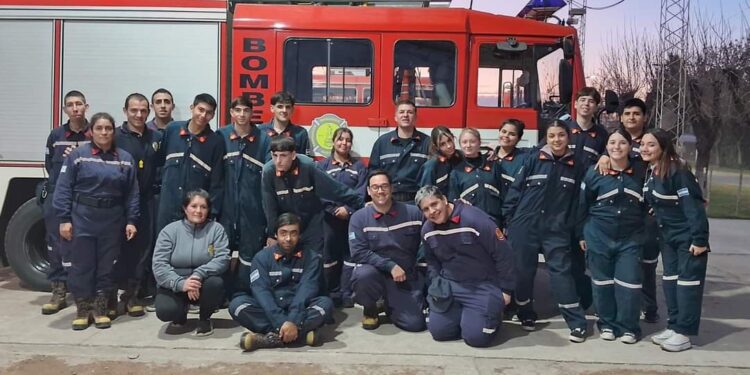 ESCUELA DE CADETES DE BOMBEROS REALIZO CAPACITACIÓN EN MECHITA