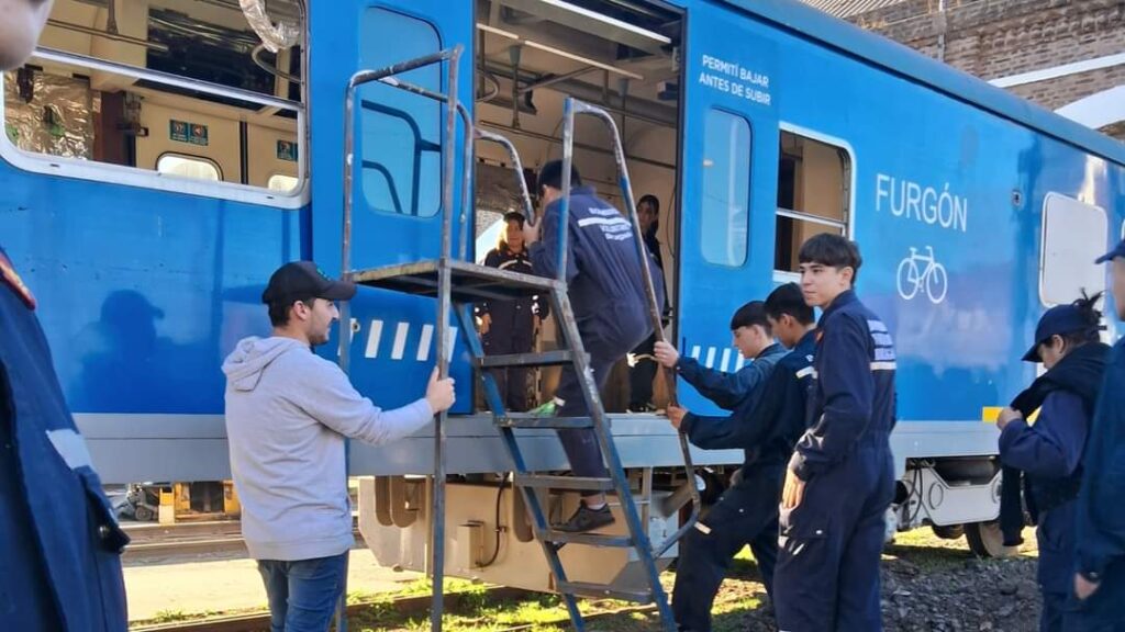 ESCUELA DE CADETES DE BOMBEROS REALIZO CAPACITACIÓN EN MECHITA 7 FB IMG 1718547671187