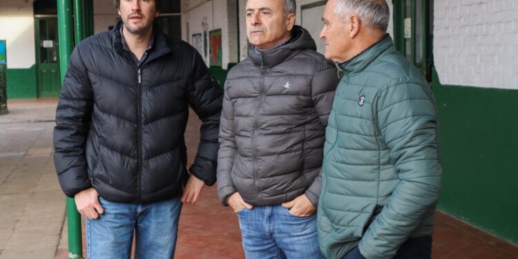 OBRAS EN LAS ESCUELAS. VISITA A MECHITA. SE ESPERA LA CALEFACCIÓN EN LA NORMAL