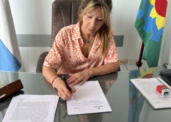 PRESENTAN PROYECTO DE CREACIÓN DE UNIDADES FISCALES DE INVESTIGACIÓN Y JUICIO ESPECIALIZADAS EN DELITOS RURALES 2 PRESENTAN PROYECTO DE CREACIÓN DE UNIDADES FISCALES DE INVESTIGACIÓN Y JUICIO ESPECIALIZADAS EN DELITOS RURALES