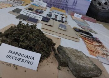 DOS MUJERES DETENIDAS POR COMERCIO DE DROGA