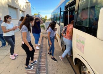 LOS ESTUDIANTES DE LOCALIDADES SIGUEN ESPERANDO CONTAR CON AYUDA PARA VIAJAR A BRAGADO