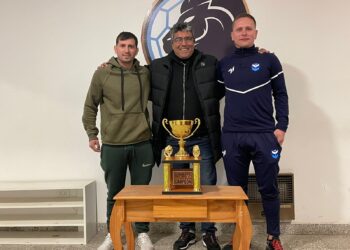 LA LIGA PRESENTÓ EL TROFEO QUE ESTÁ EN DISPUTA ESTE DOMINGO