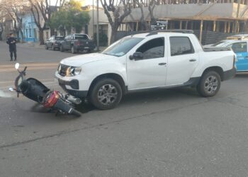 DOS MUJERES TRASLADADAS AL HOSPITAL LUEGO DE UN CHOQUE