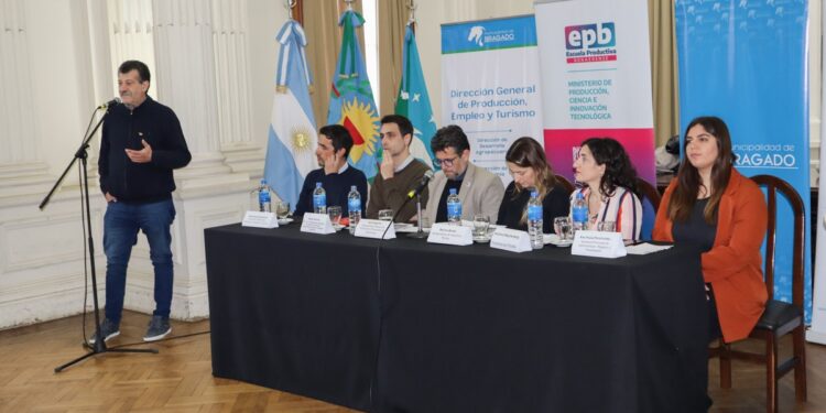 ENCUENTRO SOBRE DESARROLLO PRODUCTIVO Y COMERCIAL