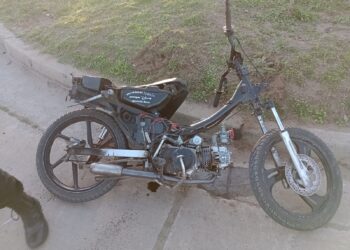 ¡CHOCO MANEJANDO UNA MOTO… TIENE 12 AÑOS!