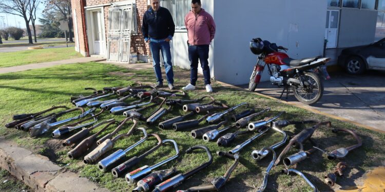 CONTINÚAN LOS CONTROLES Y SECUESTROS DE MOTOS CON ESCAPES MODIFICADOS