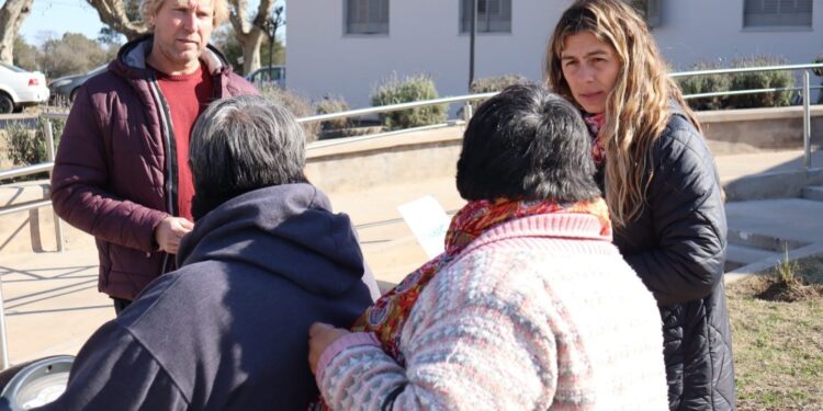 SEGMENTACIÓN ENERGÉTICA: OMIC VOLVIÓ A SALIR A LA CALLE PARA ASESORAR A LOS VECINOS 1 SEGMENTACIÓN ENERGÉTICA: OMIC VOLVIÓ A SALIR A LA CALLE PARA ASESORAR A LOS VECINOS