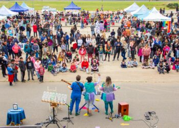 LA MUNICIPALIDAD CELEBRÓ CON UNA KERMES EL DIA DE LA NIÑEZ
