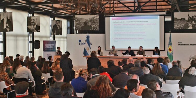 BRAGADO PARTICIPÓ DE JORNADAS DE HABITAT