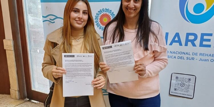 ES DE IRALA, LICENCIADA EN ENFERMERIA DE LA UNNOBA Y LE ADJUDICARON UNA RESIDENCIA EN NEONATOLGIA