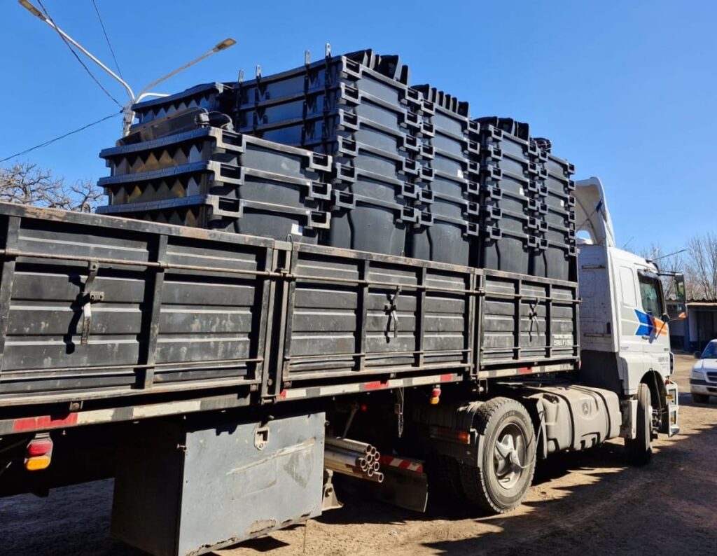 SERVICIOS: LA MUNICIPALIDAD COMPRO NUEVOS CONTENEDORES PARA MEJORAR LA RECOLECCION 6 contenedores basura1