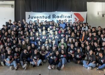 ENCUENTRO EN LA PLATA DE LA JUVENTUD RADICAL DE ADELANTE BUENOS AIRES.
