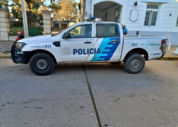 EN OTRA PELEA EN LA MADRUGADA, NO QUIZO ACATAR LA ORDEN POLICIAL Y TERMINÓ DAÑANDO UN PATRULLERO.