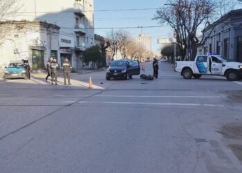 CHOQUE EN SANTA MARIA Y RIVADAVIA