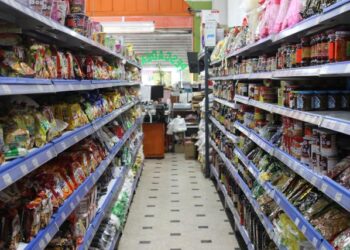 BROMATOLOGÍA MUNICIPAL REALIZO UN CONTROL EN UN CHINO Y LOS CORRIERON CON UN PALO 